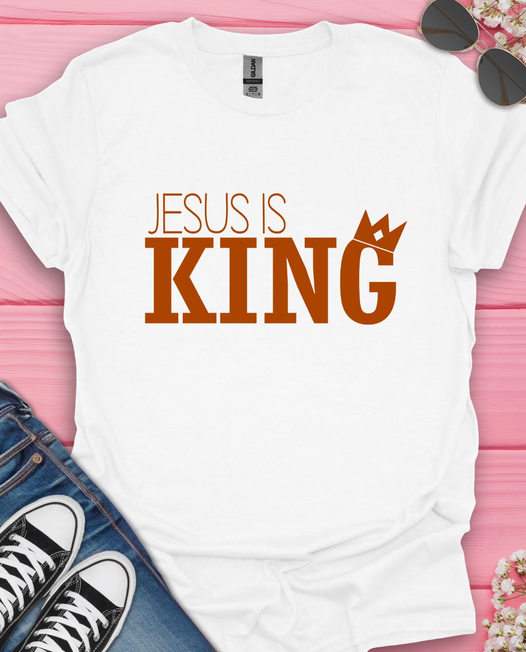 Jesus Is King  T-Shirt