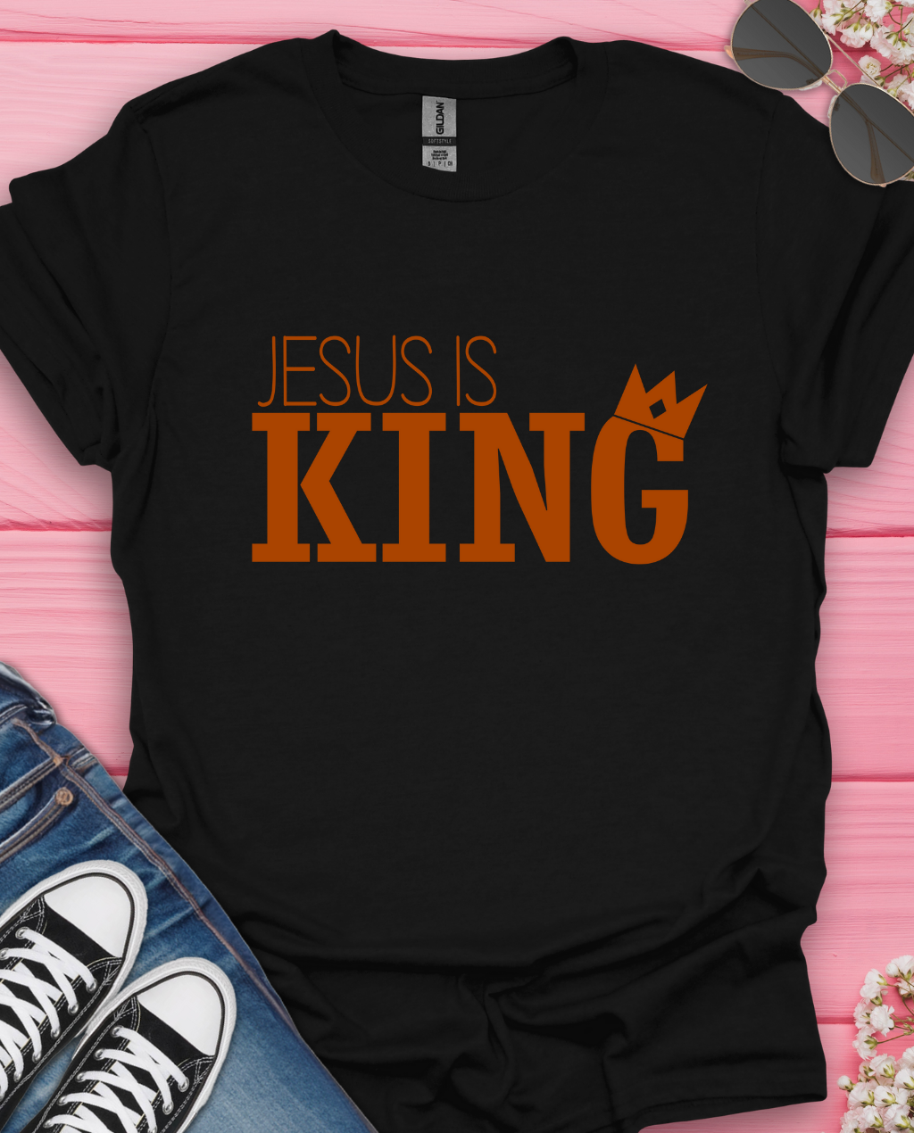 Jesus Is King  T-Shirt